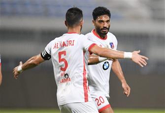 بـ 9 لاعبين.. الكويت يهزم الفحيحيل بثنائية ويؤمّن صدارة الدوري الكويتي