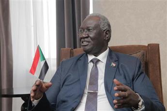 رئيس مجلس السيادة السوداني يشيد بدعم الكويت لأهل السودان عبر الجسر الجوي