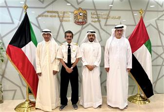 السفير الإماراتي استقبل «الرياضات الجوية الكويتية»