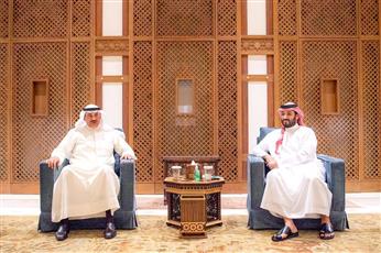 سمو ولي العهد يعقد جلسة مباحثات مع ولي العهد السعودي