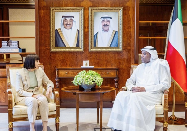 وزير الخارجية بحث مع السفيرة الأميركية العلاقات الثنائية