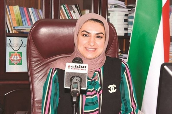 وزيرة الشؤون تكلّف إيمان العنزي بـ «الأعلى للأسرة»