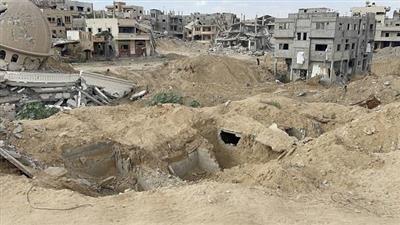 انتشال جثامين عشرات الشهداء بعد انسحاب جيش الاحتلال من شرق خانيونس