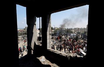 استشهاد 37 فلسطينياً جراء استهداف الاحتلال الإسرائيلي خانيونس والوسطى في قطاع غزة