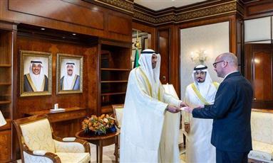 وزير الخارجية يتسلم نسخة من أوراق اعتماد السفير الفرنسي الجديد لدى البلاد
