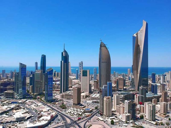 “الأرصاد”: طقس رطب وحار..و”العظمى”: 37