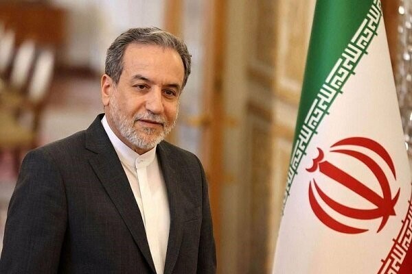 وزير خارجية إيران: تلقينا تطمينات من جيراننا بعدم استخدام أراضيهم وأجوائهم في الإعتداء على بلادنا