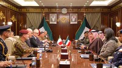 وزير الدفاع يستعرض مع نظيره الإيطالي أوجه التعاون الثنائي بين البلدين
