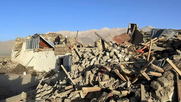 ارتفاع حصيلة الزلزال جنوب غربي الصين إلى 53 قتيلاً