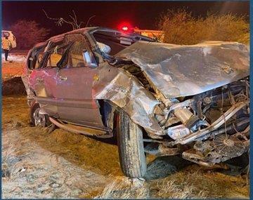 وفاة شخص وإصابة اثنين في حادث تصادم على طريق السالمي