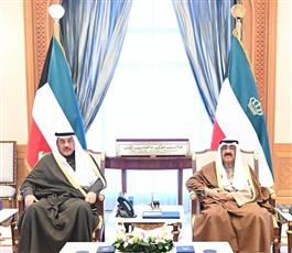 سمو الأمير يستقبل سمو ولي العهد وسمو رئيس الوزراء