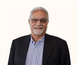 «جائزة المعلوماتية» تمنح وسامها الـ18 للعالم المصري طاهر الجمل تقديرا لانجازاته المتميزة