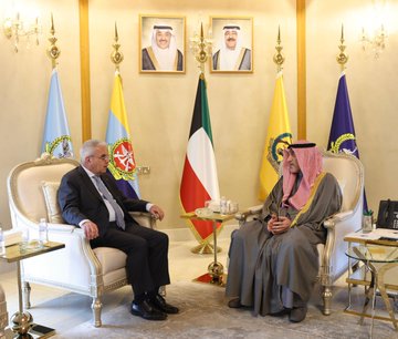 النائب الأول يبحث مع عدد من السفراء التعاون المشترك وآخر التطورات الإقليمية والدولية