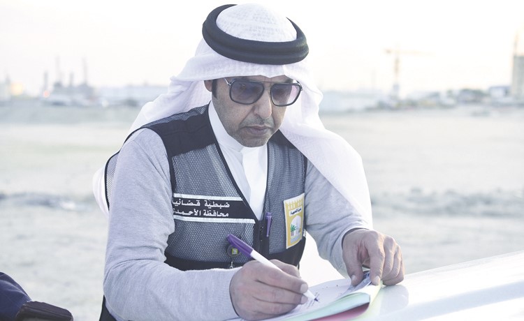 رفع قوارب مخالفة خلال حملة بـ«الأحمدي»