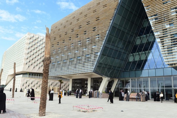 #الدراسات_العليا: فتح باب التقديم لبرامج الماجستير الأحد المقبل