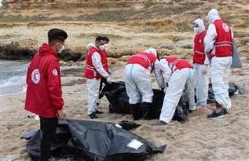انتشال 19 جثة لمهاجرين من مقبرة جماعية في ليبيا
