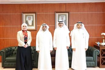 «القوى العاملة» بحثت مع سفيرنا في مانيلا آخر مستجدات استقدام العمالة الفلبينية