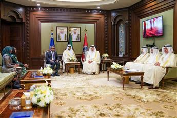 اليوسف يبحث مع وزير خارجية المالديف العلاقات الثنائية وقضايا إقليمية ودولية