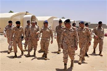 نائب رئيس الأركان يقوم بزيارة تفقدية لأحد المعسكرات الشمالية التابعة للقوة البرية