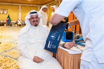 سمو رئيس الوزراء والوزراء يشاركون في حملات بنك الدم المركزي