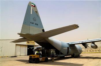 الطائرة الإغاثية الثالثة من الجسر الجوي الكويتي تصل إلى الأردن تمهيدا لإدخال حمولتها إلى غزة