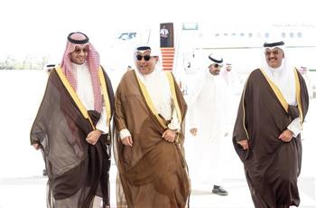 وزير الدولة عضو مجلس الوزراء السعودي الأمير تركي بن محمد آل سعود يصل إلى البلاد