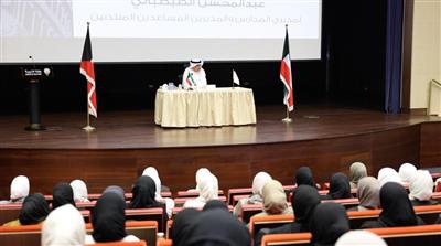 وزير التربية يواصل لقاءاته المفتوحة ويعقد جلسة حوارية مع مديري المدارس والمديرين المساعدين المنتدبين الجدد