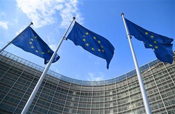 المفوضية الأوروبية: شطب الرئيس السوري ووزير داخليته من قائمة العقوبات «قريبا»