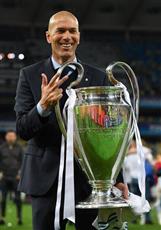 بعد 3 أعوام من الابتعاد.. زيدان على أعتاب العودة إلى التدريب مجددا