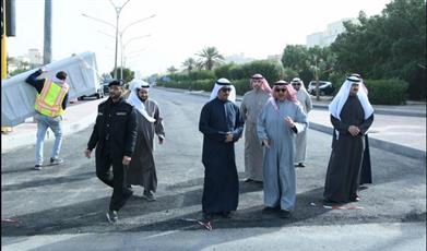 عذبي الناصر يفتتح مشروع الإشارة الرباعية في تقاطع شارع الأردن مع شارع محمد بن القاسم