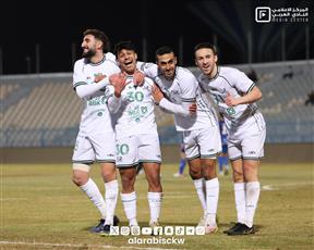 العربي يكتسح الشباب بخماسية نظيفة في الدوري الكويتي ويواصل مطاردة الصدارة