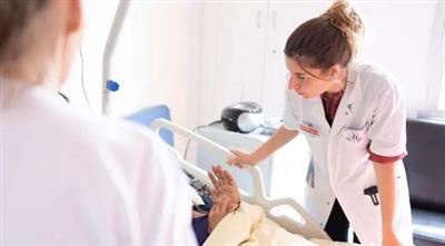 «شات جي بي تي» جديد للأطباء.. ماذا سيقدم لهم؟