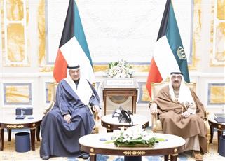 سمو الأمير يستقبل سمو ولي العهد وسمو رئيس الوزراء ورئيس الحرس الوطني والنائب الأول