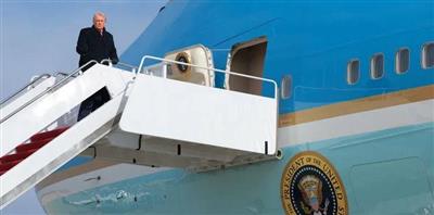 مشكلة كهربائية في طائرة ترامب تجبره على العودة