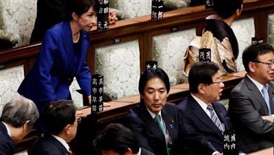 رئيسة وزراء اليابان تحل البرلمان 