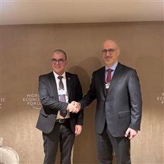 وزير التجارة والصناعة يبحث مع وزير الاقتصاد التونسي في «دافوس» توسيع آفاق التعاون 