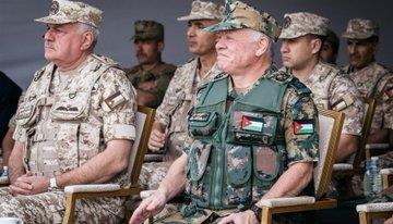 الملك عبدالله يوجه بإعادة هيكلة الجيش الأردني