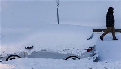 عاصفة جليدية تشل حركة الطيران في أمريكا