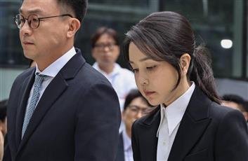 كوريا الجنوبية.. الحكم على السيدة الأولى السابقة بالسجن لمدة عام و8 أشهر بقضية فساد