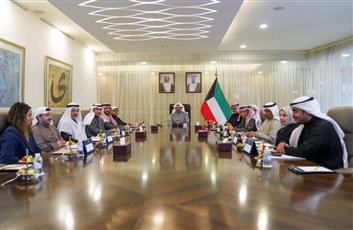 رئيس الوزراء يترأس اجتماع اللجنة الوزارية رقم 45 في قصر بيان