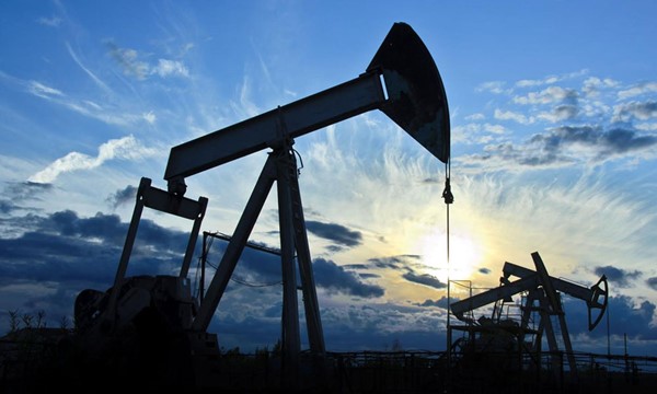 سعر برميل النفط الكويتي ينخفض ليبلغ 63.33 دولاراً