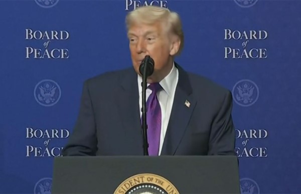 الرئيس الأميركي: الاتفاق مع إيران ليس سهلاً لكننا نعمل من أجله.. و«الأيام العشرة المقبلة» ستكشف ما إن كان التوصل لاتفاق معها ممكناً