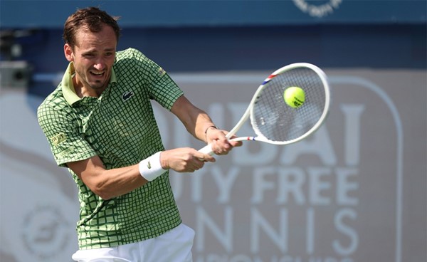 مدڤيديڤ إلى ربع نهائي دورة دبي