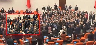 اشتباكات بالأيدي في البرلمان التركي