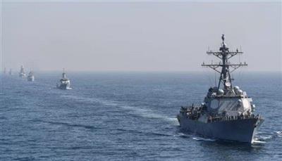 تصادم بين سفينتين تابعتين للبحرية الأمريكية