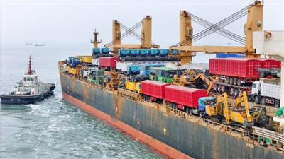 السيسي يهنئ الكويت بالأعياد الوطنية: علاقات البلدين عميقة ومتينة