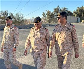 رئيس الأركان يتفقد مواقع ميدانية ويؤكد أهمية رفع الجاهزية