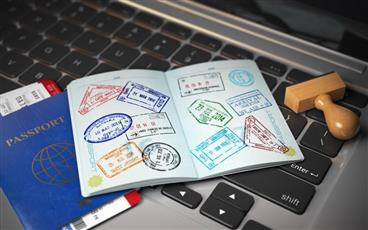 البحرين تعفي حاملي تأشيرات الزيارة من الغرامات بسبب الظروف الاستثنائية