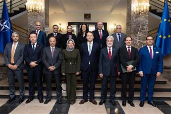 سفير الكويت ببولندا: الاعتداءات الإيرانية بحق البلاد ودول المنطقة تهدد الأمن والملاحة البحرية