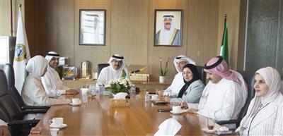 وزير التربية يعقد اجتماعاً موسعاً لمتابعة سير العملية التعليمية وبحث القرارات اللازمة